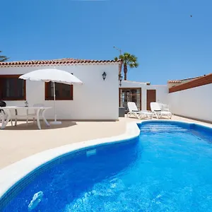  Villa Casa Bransford, Excellent, Sunny House With Private Heated Pool